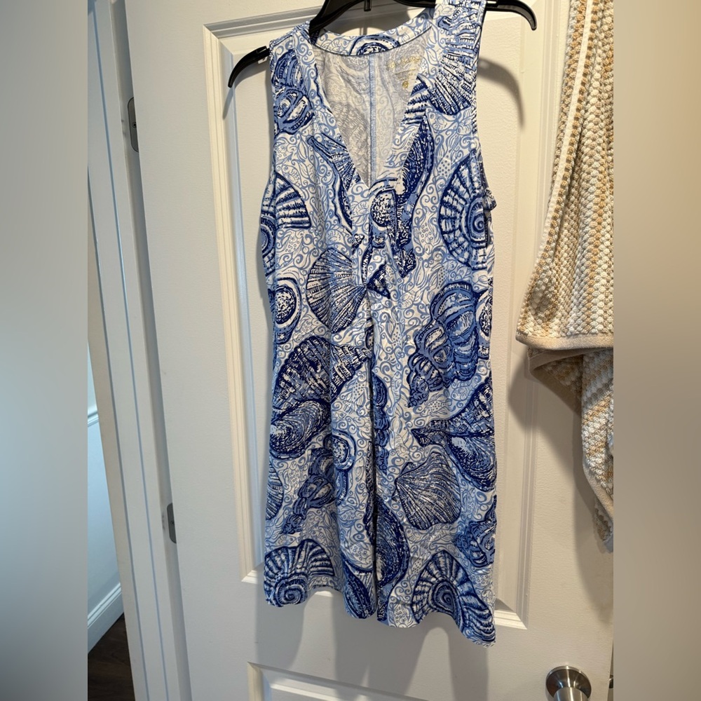 Lilly Pulitzer Blue and White Patterned Top